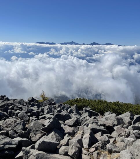 雲上の編笠山