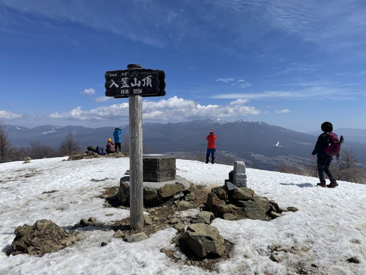 シャバシャバ雪道の入笠山