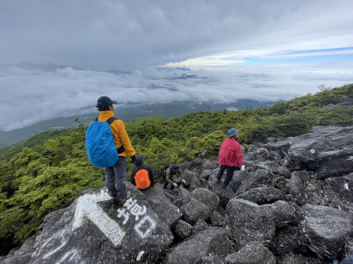 雨の登山道整備2026